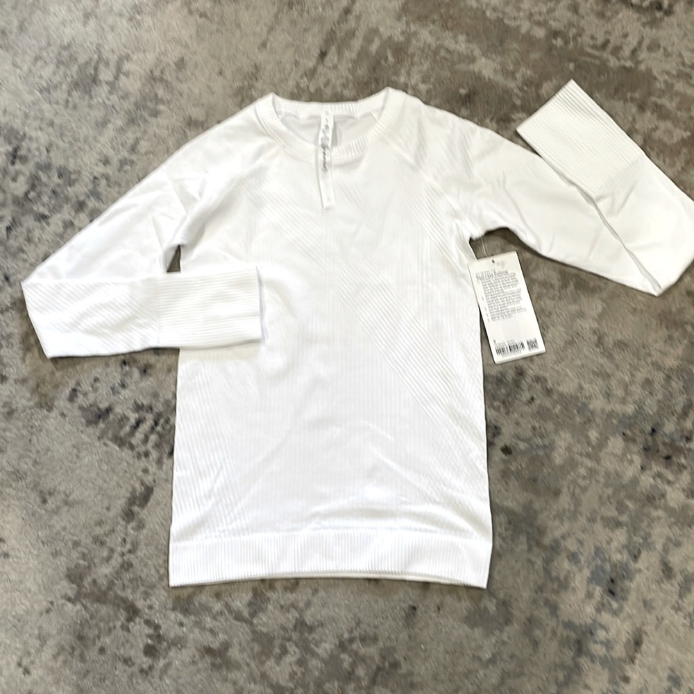 Lululemon rest less thumbhole long sleeve